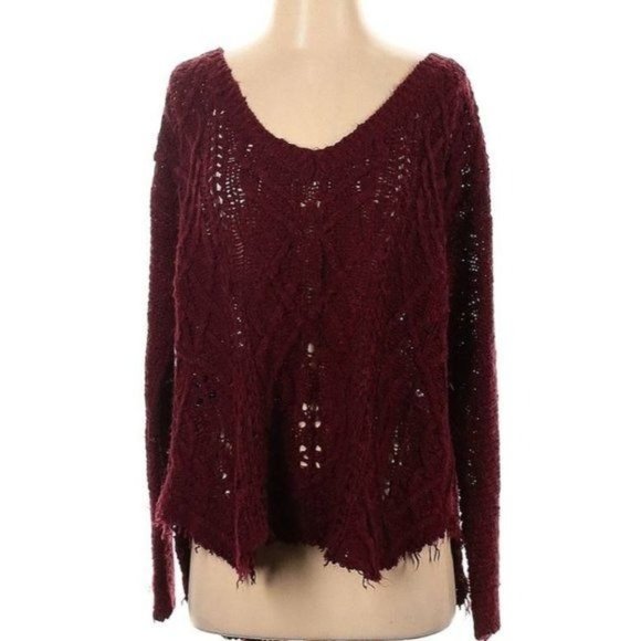 En Creme Open Knit Destroyed Raw Hem V-Neck Sweater in...